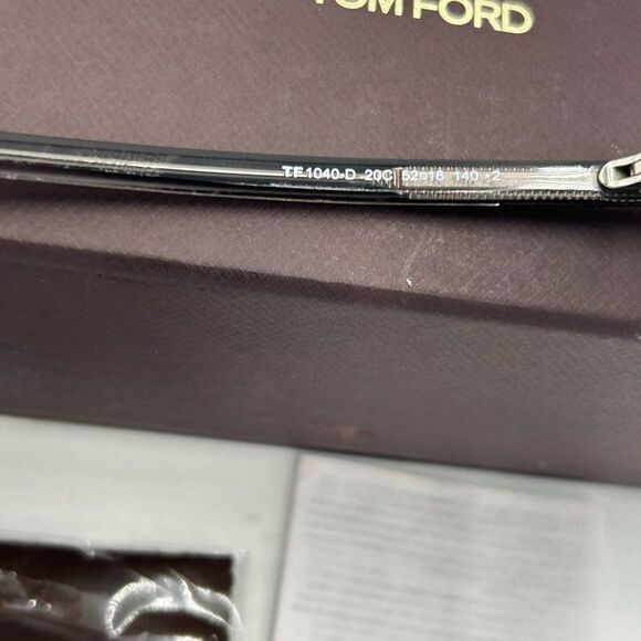 Unisex Tom Ford sunglasses TF1040D 20 C 52818140–2 made in Italy smoke/black - Picture 8 of 11